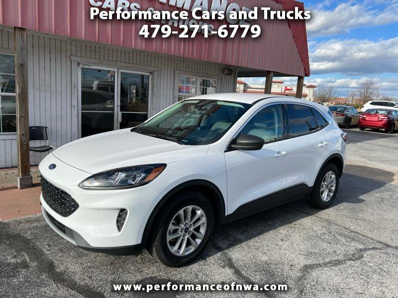 Used 2022 Ford Escape SE image 1