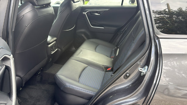 Used 2024 Toyota RAV4 XSE AWD/4WD image 17
