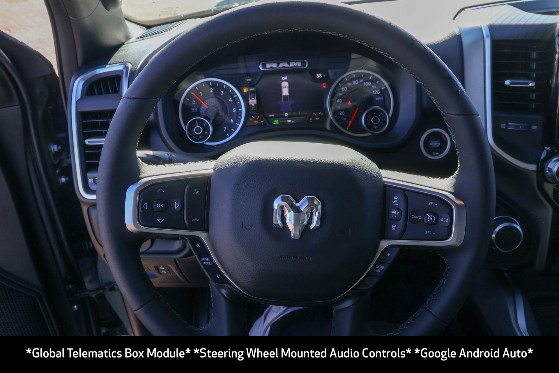 New 2026 RAM 1500 4x4 Crew Cab image 33