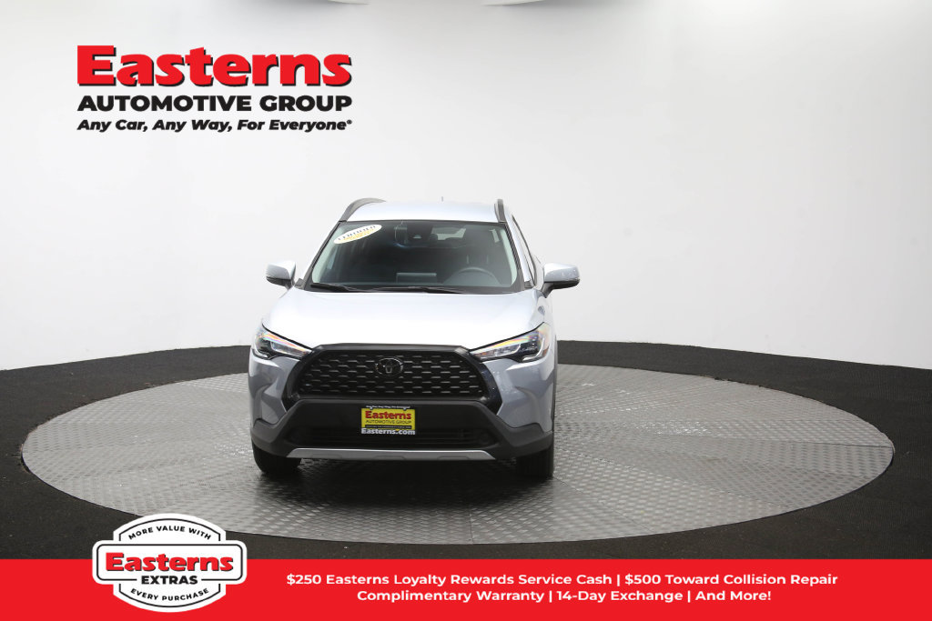 Used 2022 Toyota Corolla Cross LE AWD/4WD image 50