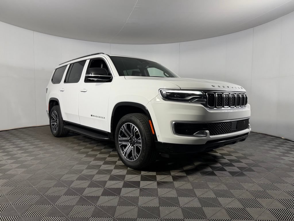 Used 2025 Jeep Wagoneer 4WD image 3