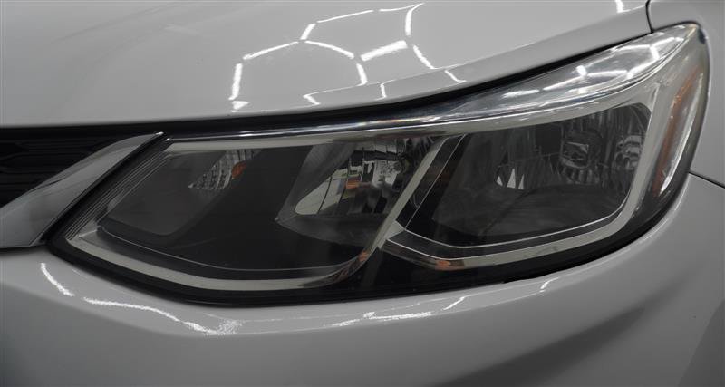 Used 2018 Chevrolet Cruze LS FWD image 26