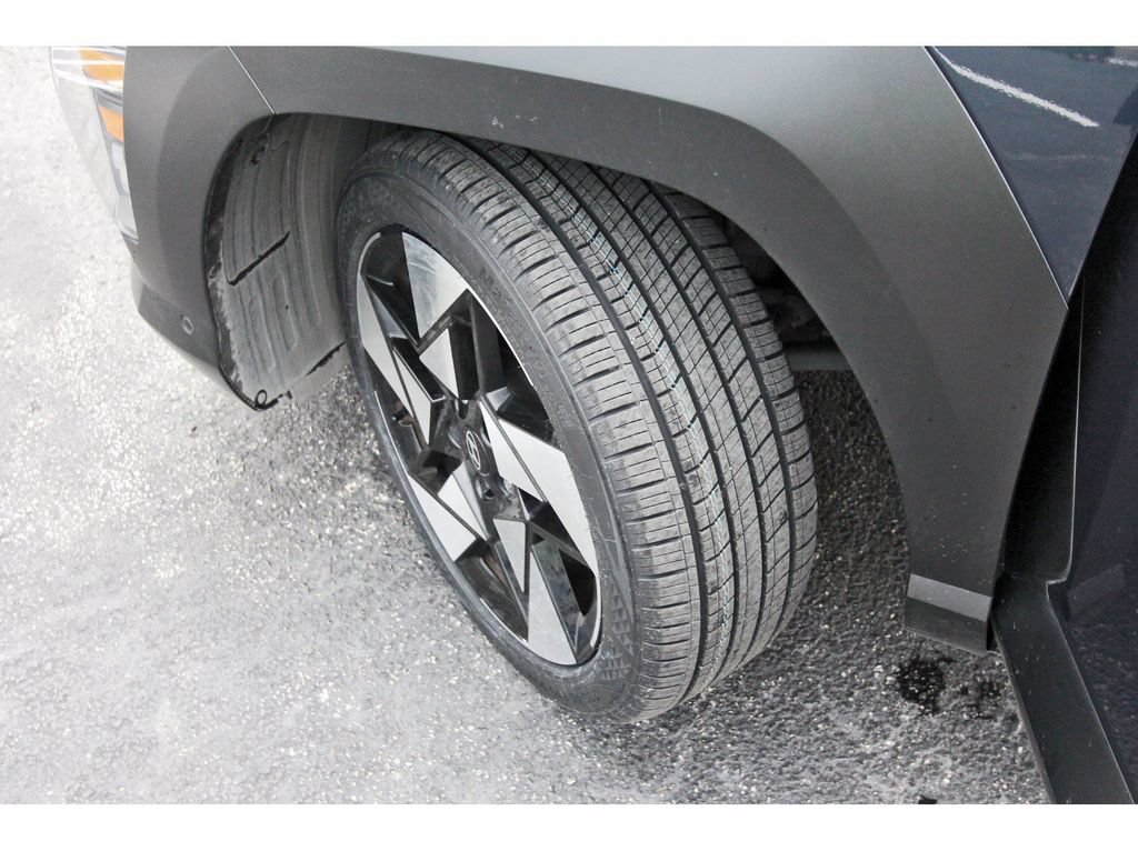Certified 2025 Hyundai Kona Limited AWD/4WD image 34