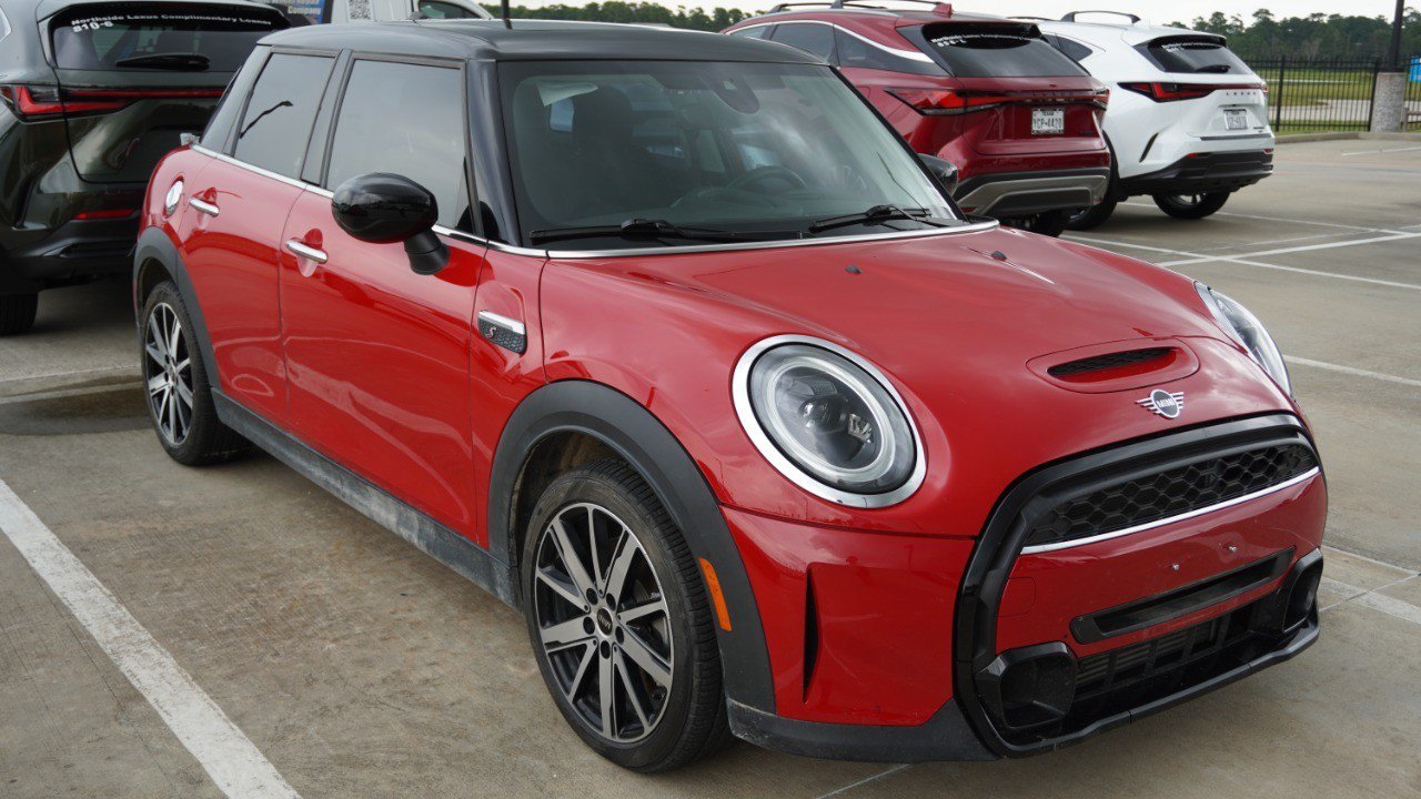 Used 2022 MINI Cooper S FWD image 3