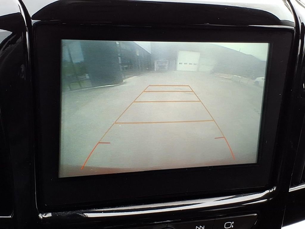 Used 2019 Chevrolet Traverse LT image 27