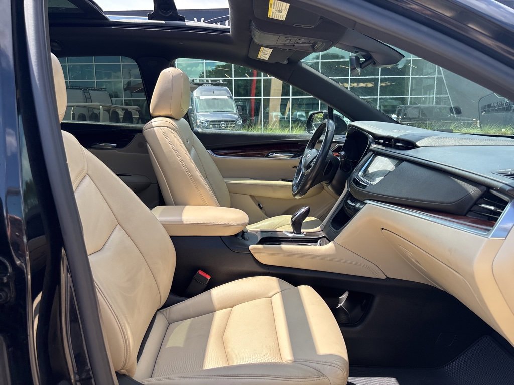 Used 2018 Cadillac XT5 Luxury w/ Driver Awareness Package image 34