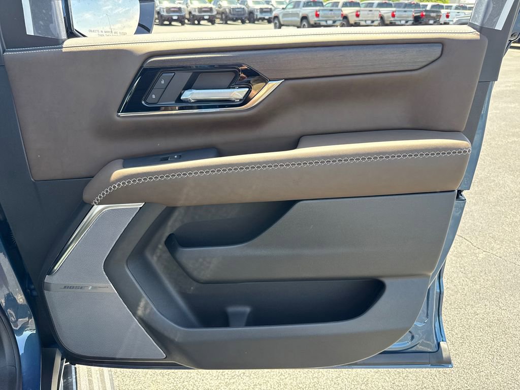 New 2026 GMC Yukon Denali Ultimate AWD/4WD image 39