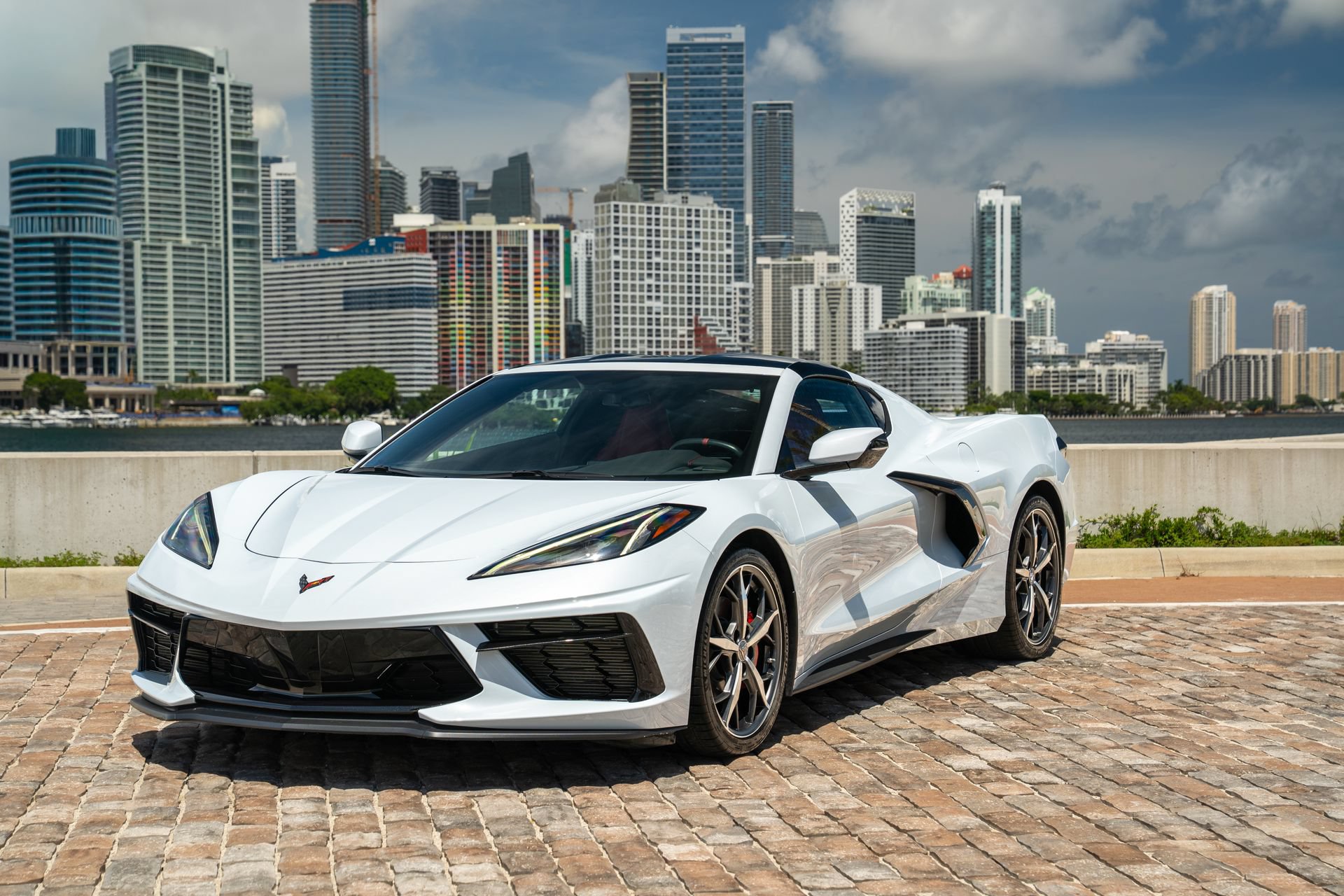 Used 2022 Chevrolet Corvette Stingray Coupe w/ Engine Appearance Package RWD image 2