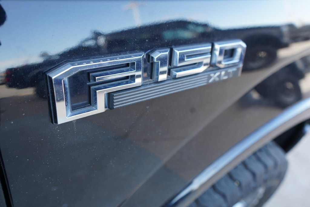 Used 2020 Ford F150 XLT w/ Equipment Group 302A Luxury AWD/4WD image 8