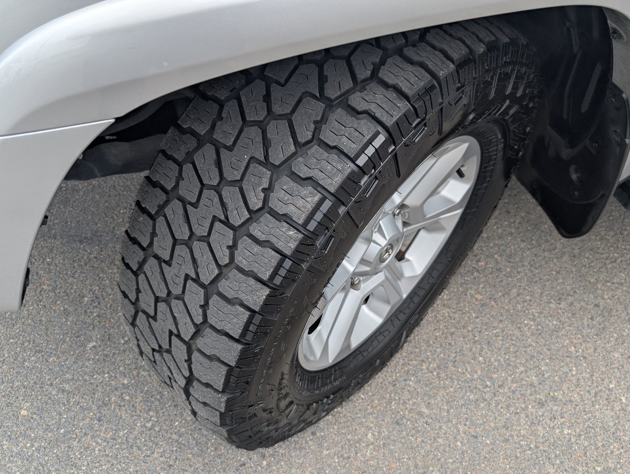 Used 2022 Toyota 4Runner SR5 Premium w/ Moonroof Package RWD image 21