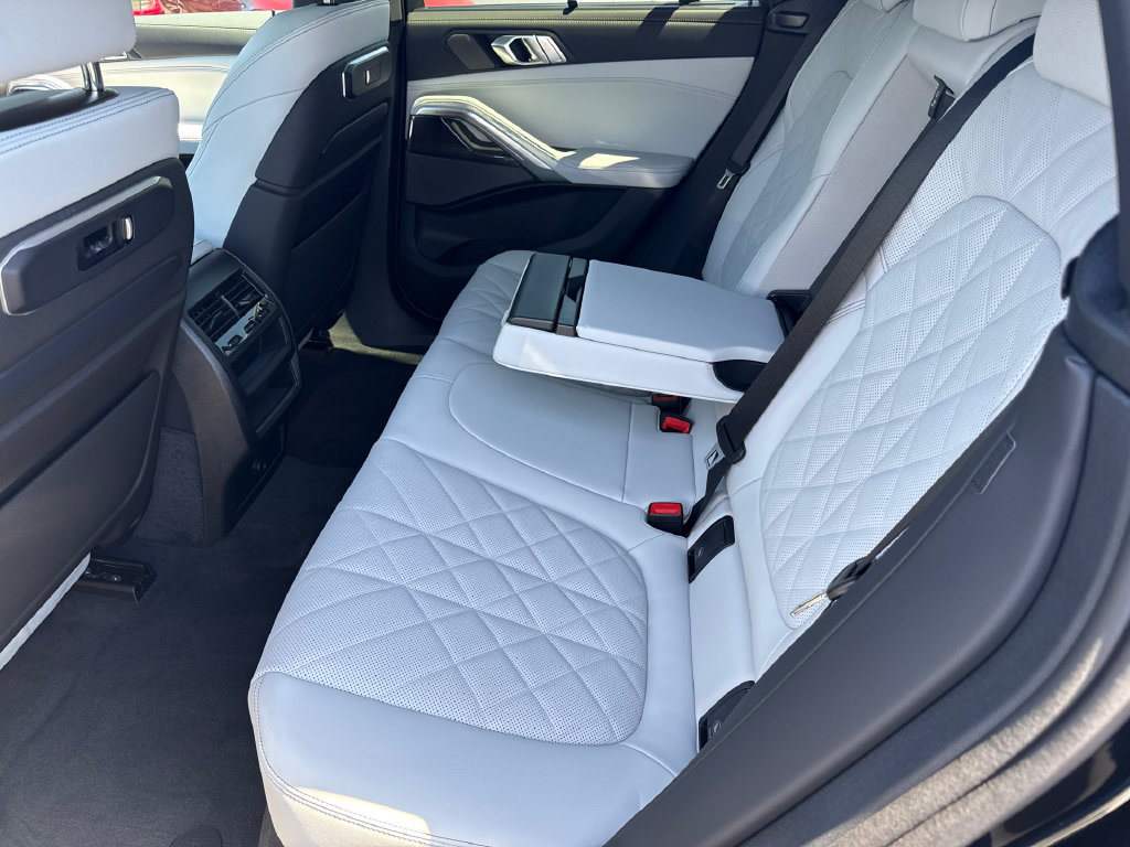 New 2027 BMW X6 M60i AWD/4WD image 17