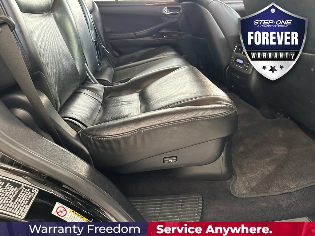 Used 2013 Lexus LX 570 4WD w/ Luxury Pkg w/Pre-crash image 37