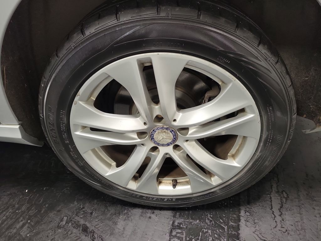 Used 2011 Mercedes-Benz E 350 4MATIC Sedan image 11