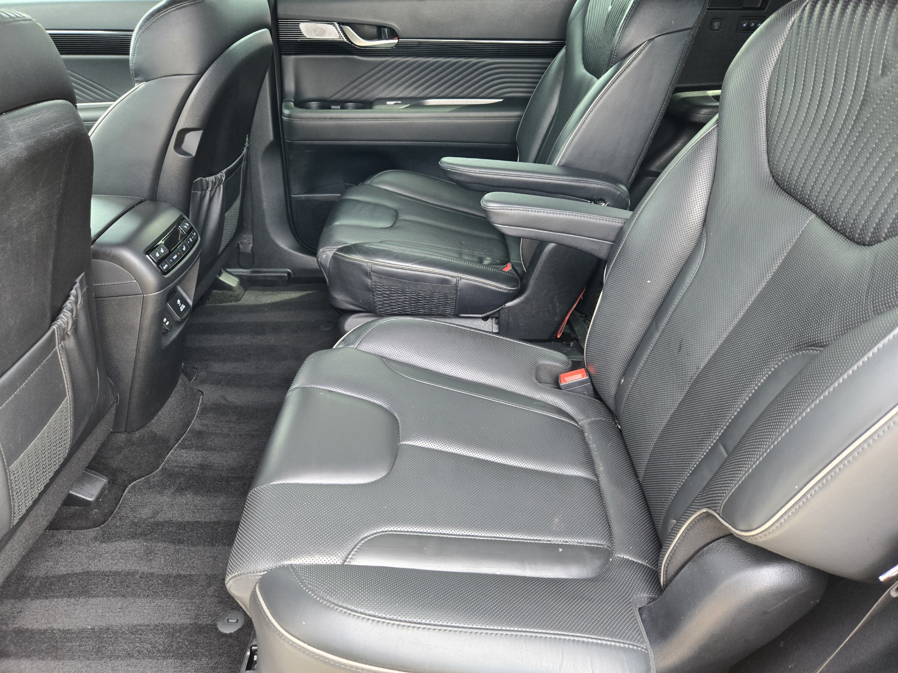 Used 2024 Hyundai Palisade Calligraphy FWD image 30
