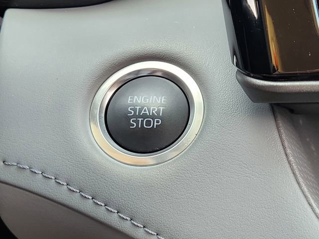 Used 2024 Toyota Highlander Limited image 14