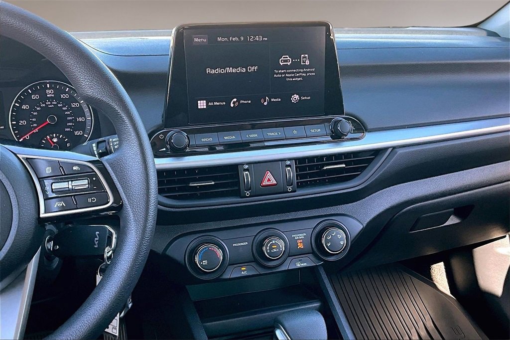 Used 2024 Kia Forte LXS w/ LXS Technology Package image 6