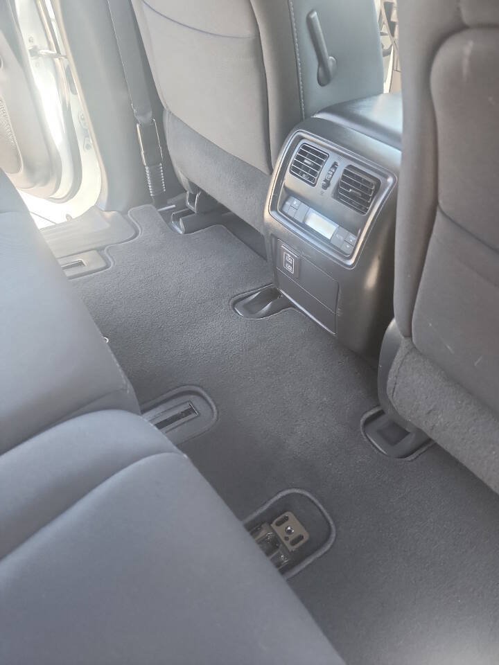 Used 2018 Nissan Pathfinder S FWD image 18