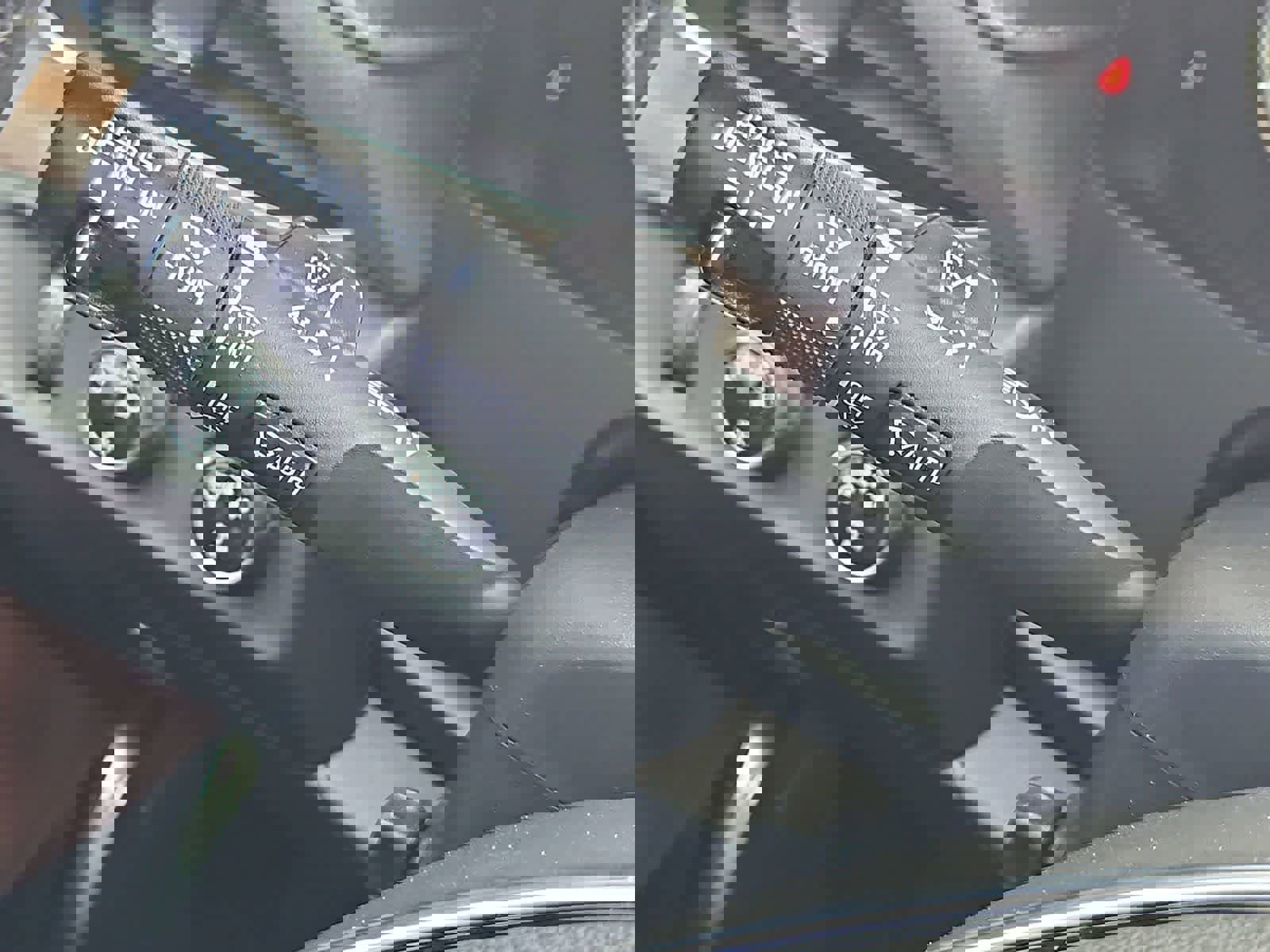 Used 2018 Cadillac Escalade ESV Premium Luxury image 27