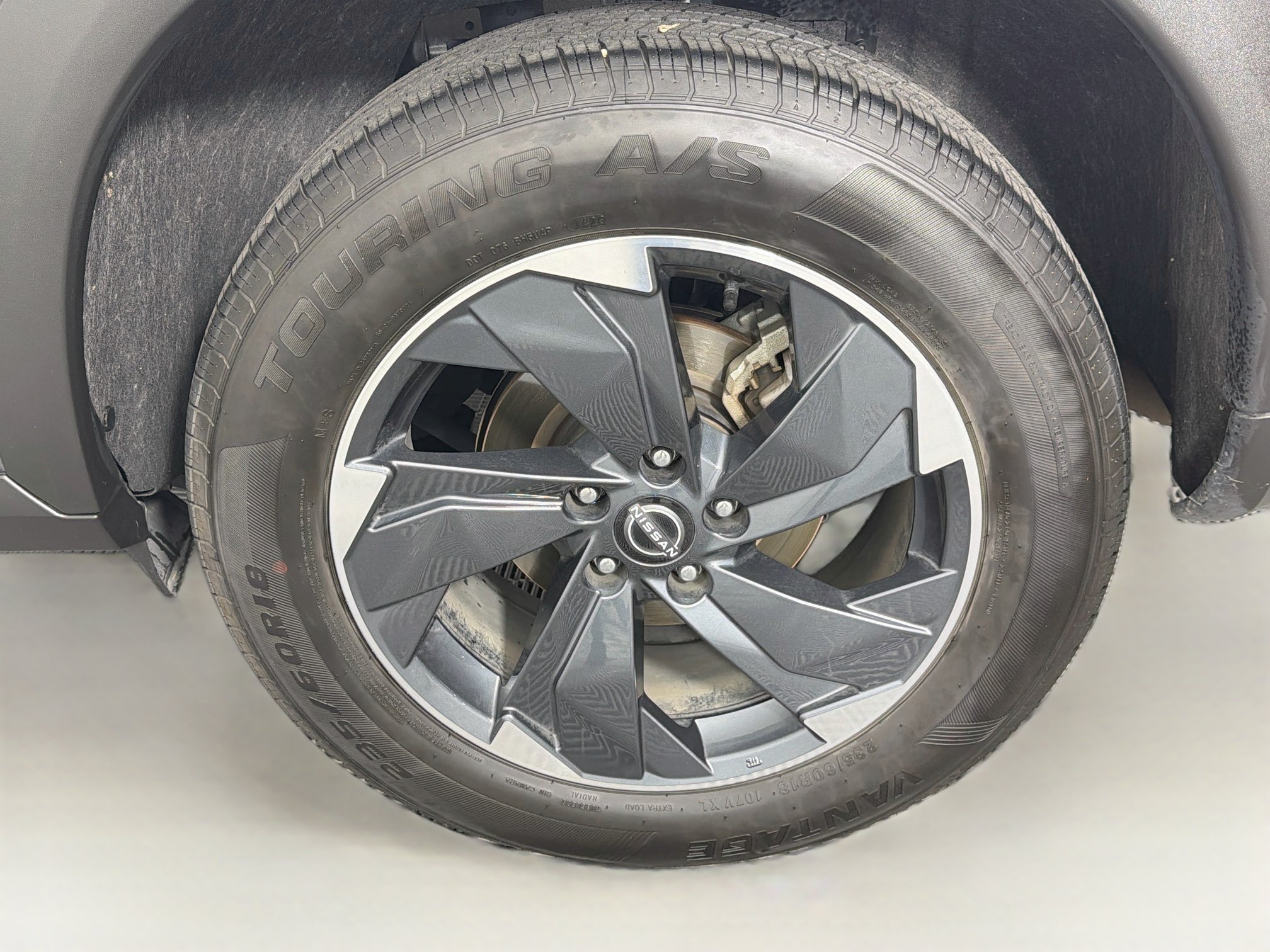 Used 2025 Nissan Rogue SV FWD image 11