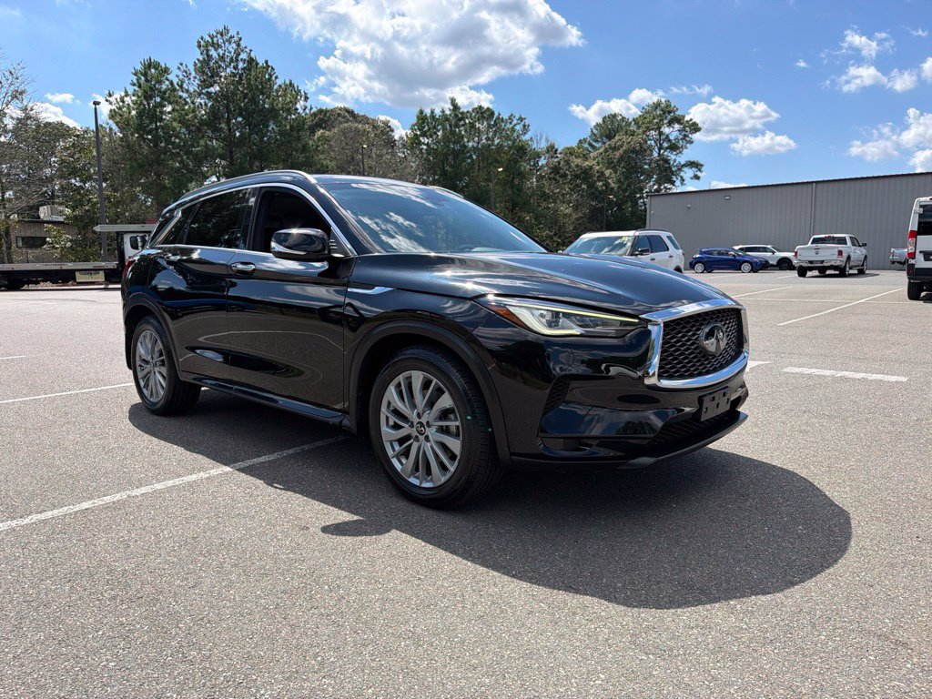 Used 2023 INFINITI QX50 Luxe AWD/4WD image 4