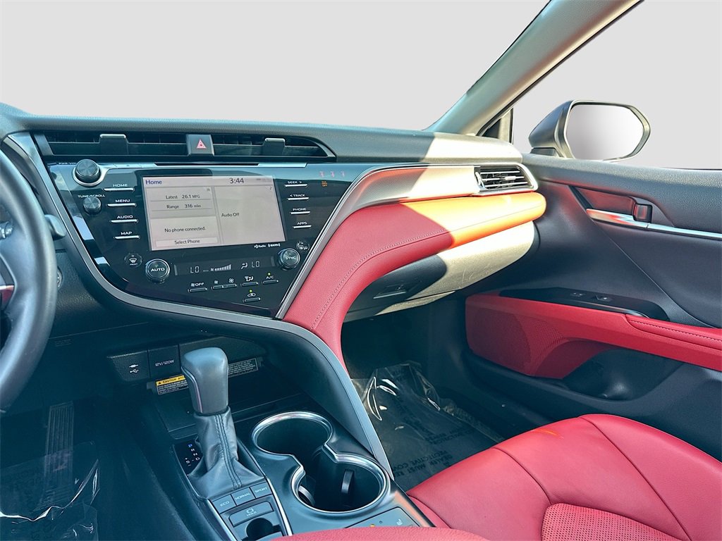 Used 2019 Toyota Camry XSE image 21