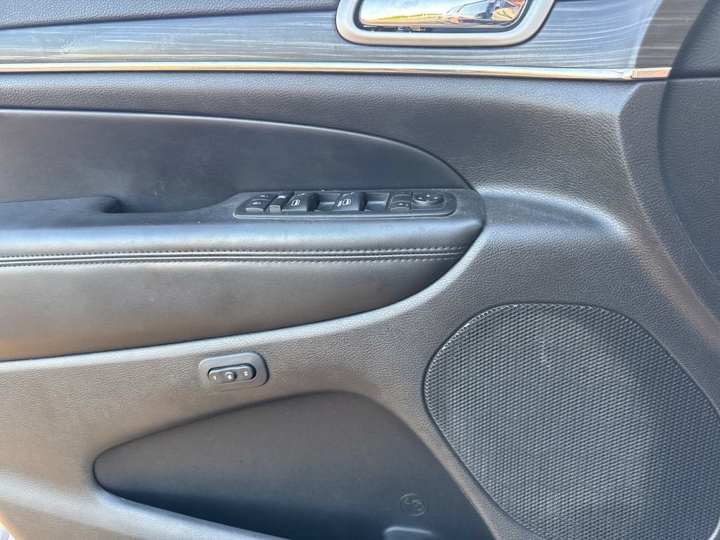 Used 2020 Jeep Grand Cherokee Limited RWD image 18