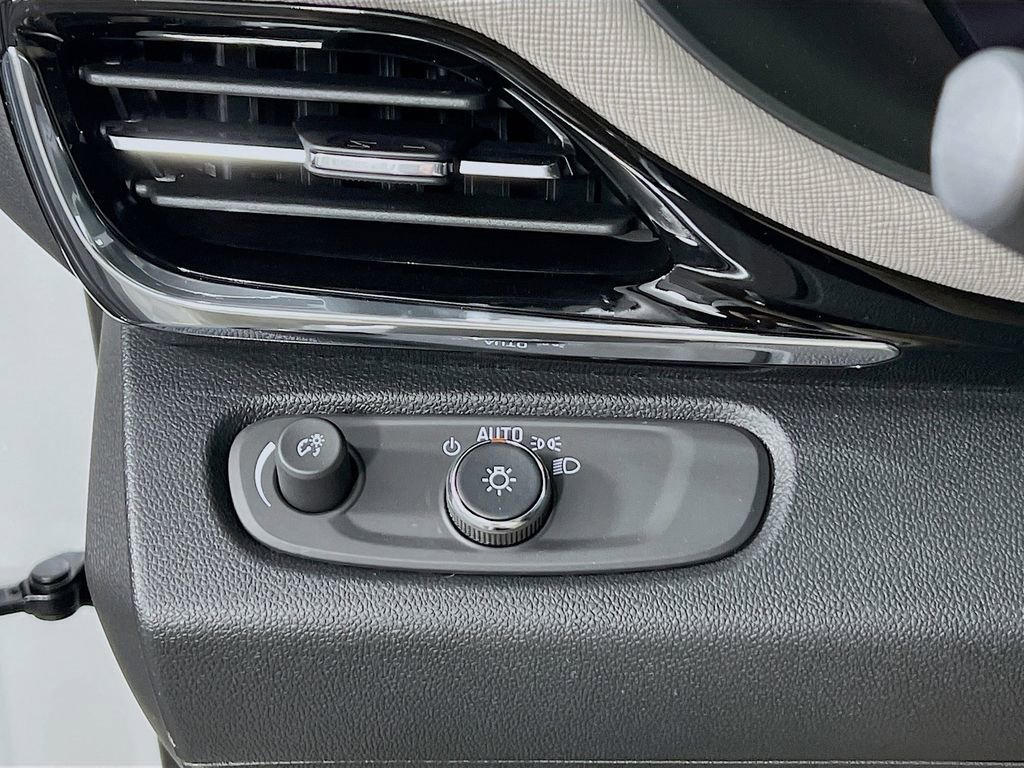 New 2025 Buick Envista Avenir image 9