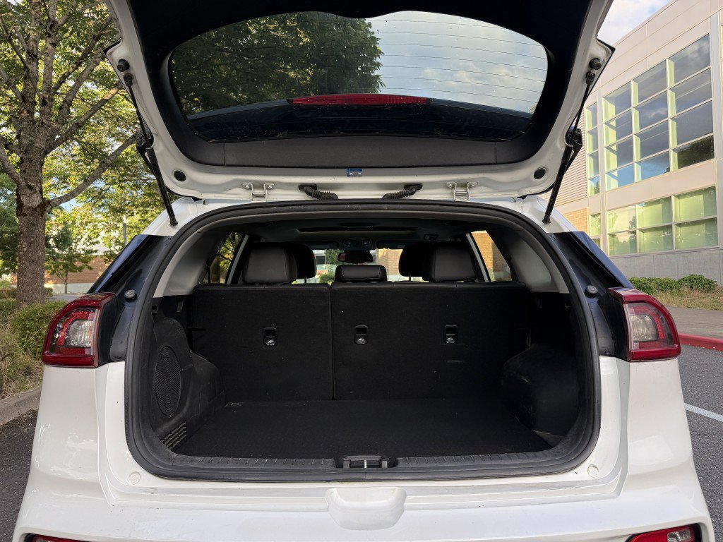 Used 2019 Kia Niro EX Premium w/ Cold Weather Package 1.0 FWD image 39