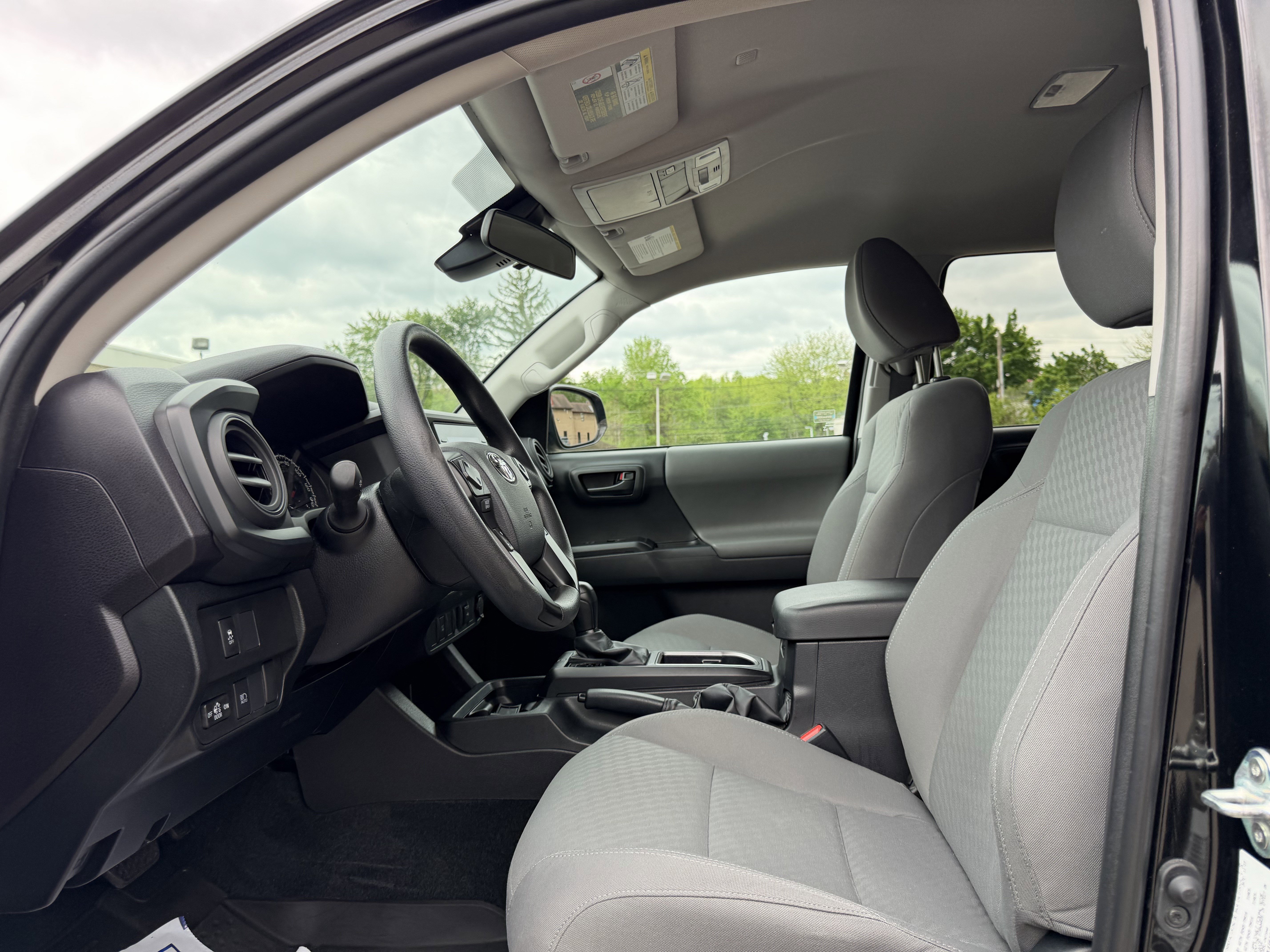 Used 2023 Toyota Tacoma SR AWD/4WD image 15
