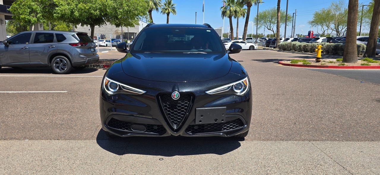 Used 2022 Alfa Romeo Stelvio Veloce AWD/4WD image 7