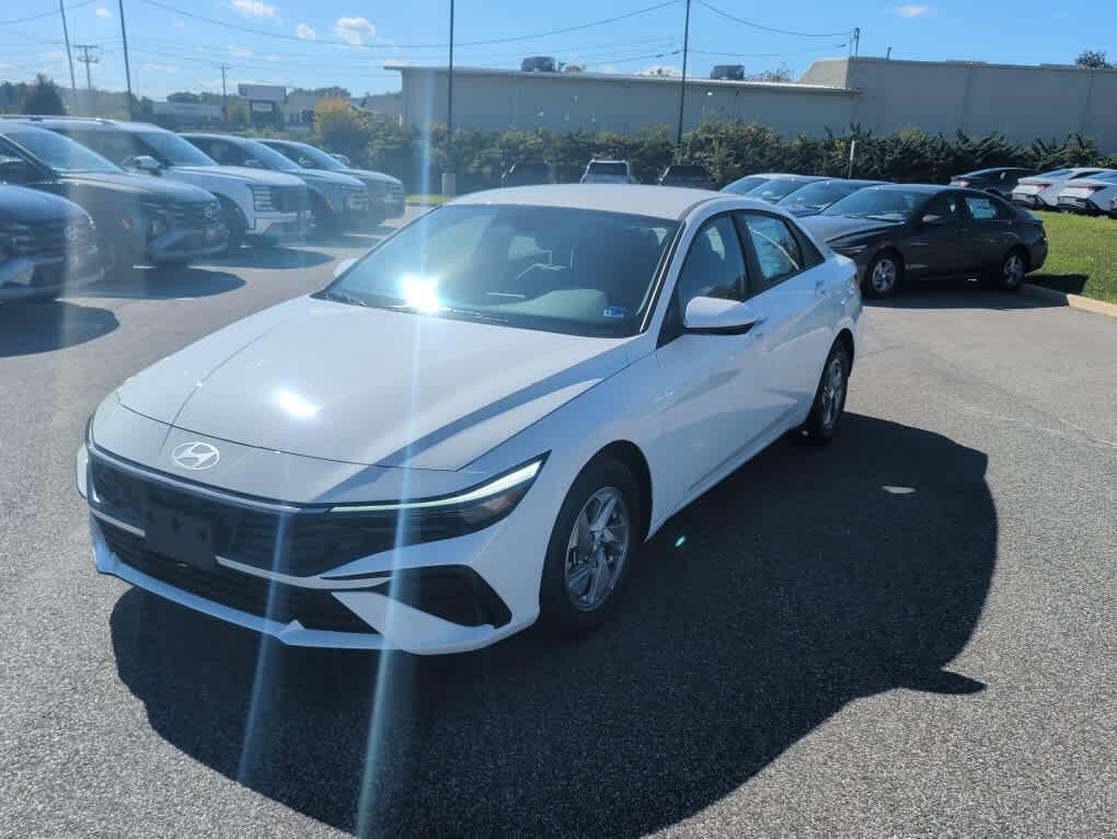 New 2026 Hyundai Elantra SE FWD image 12