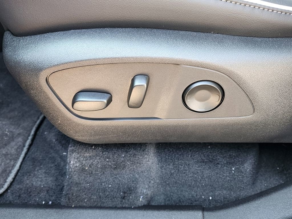 New 2026 Buick Enclave Sport Touring w/ Power Package image 18