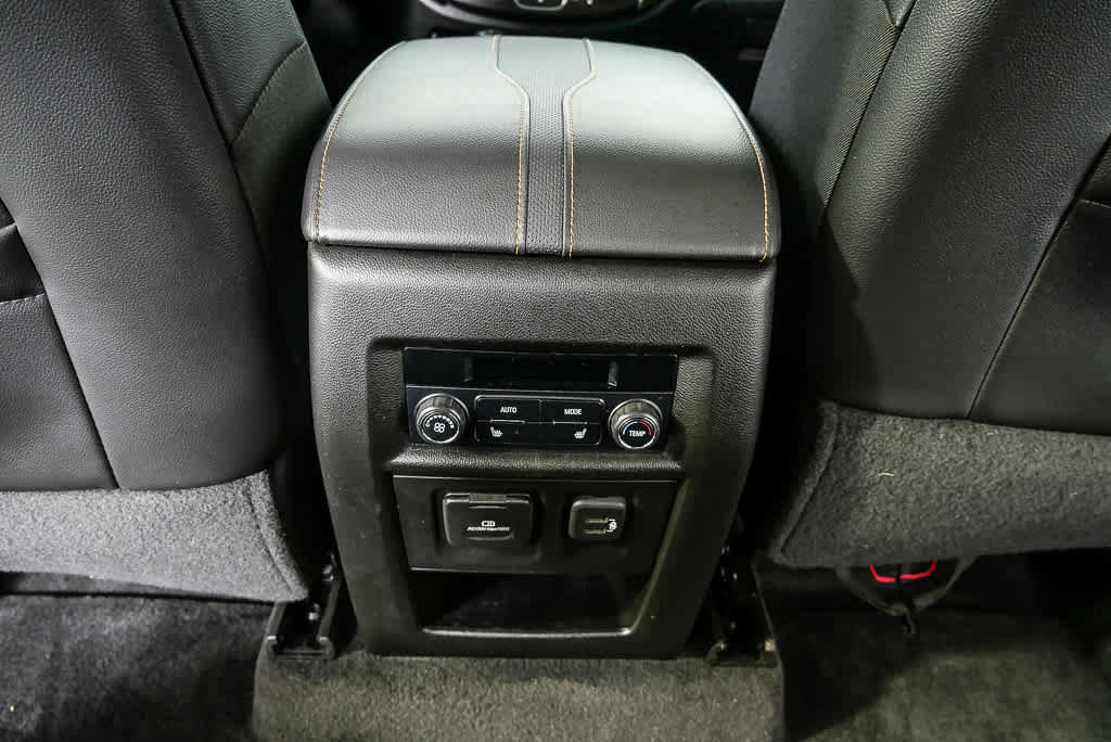 Used 2019 Chevrolet Traverse Premier w/ Driver Confidence II Package image 21