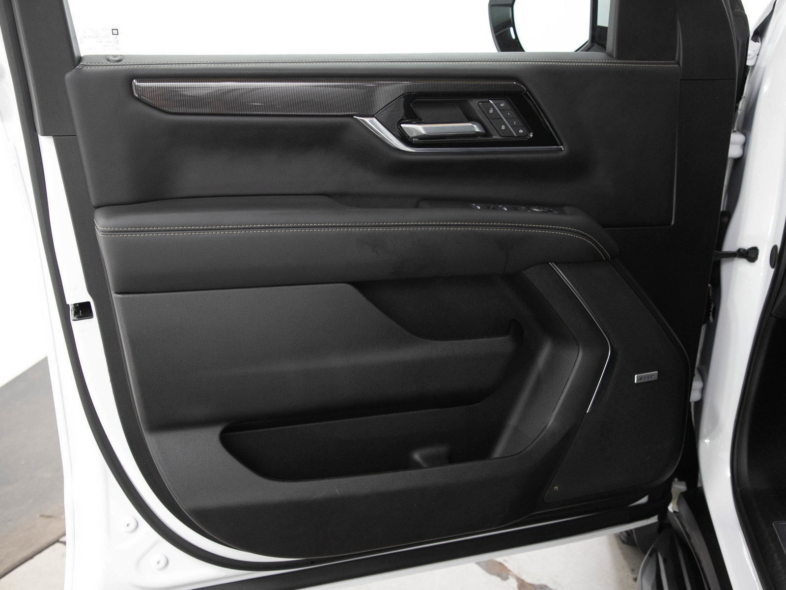 Used 2025 GMC Yukon XL Elevation AWD/4WD image 20