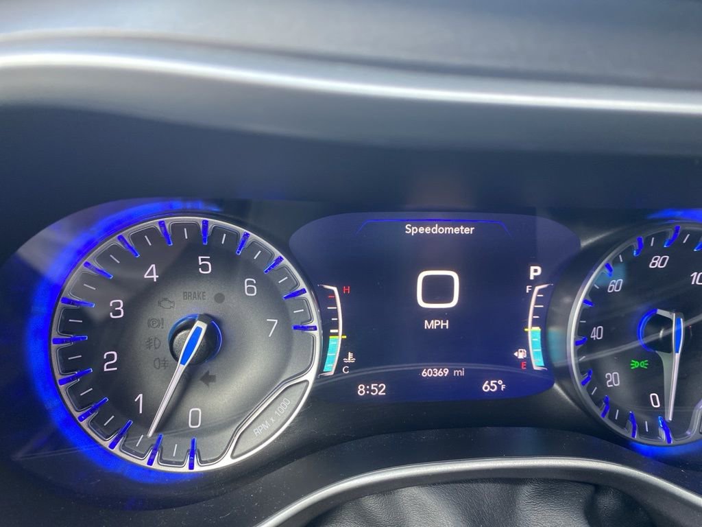 Used 2024 Chrysler Pacifica Touring-L image 19