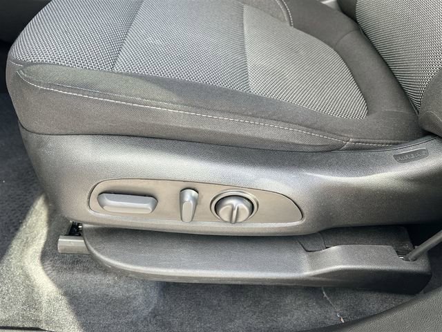 Certified 2023 Chevrolet Traverse LT FWD image 24