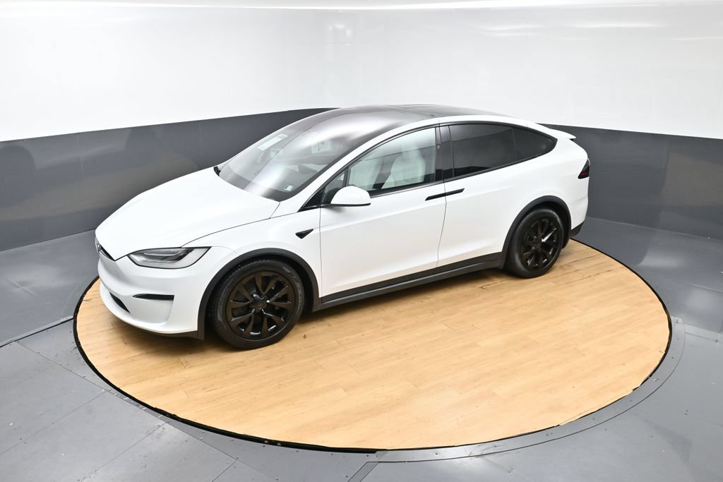 Used 2023 Tesla Model X AWD/4WD image 2