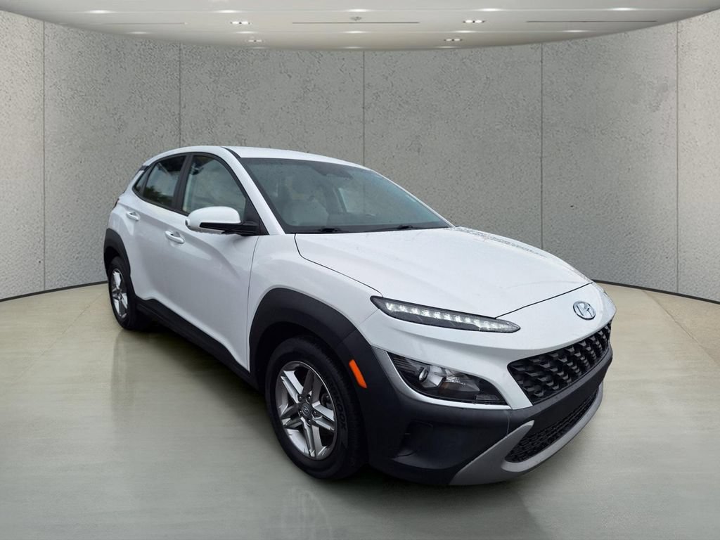 Used 2023 Hyundai Kona SE w/ Cargo Package FWD image 7