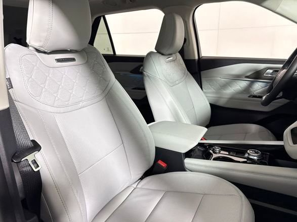 New 2026 Ford Explorer Platinum AWD/4WD image 12