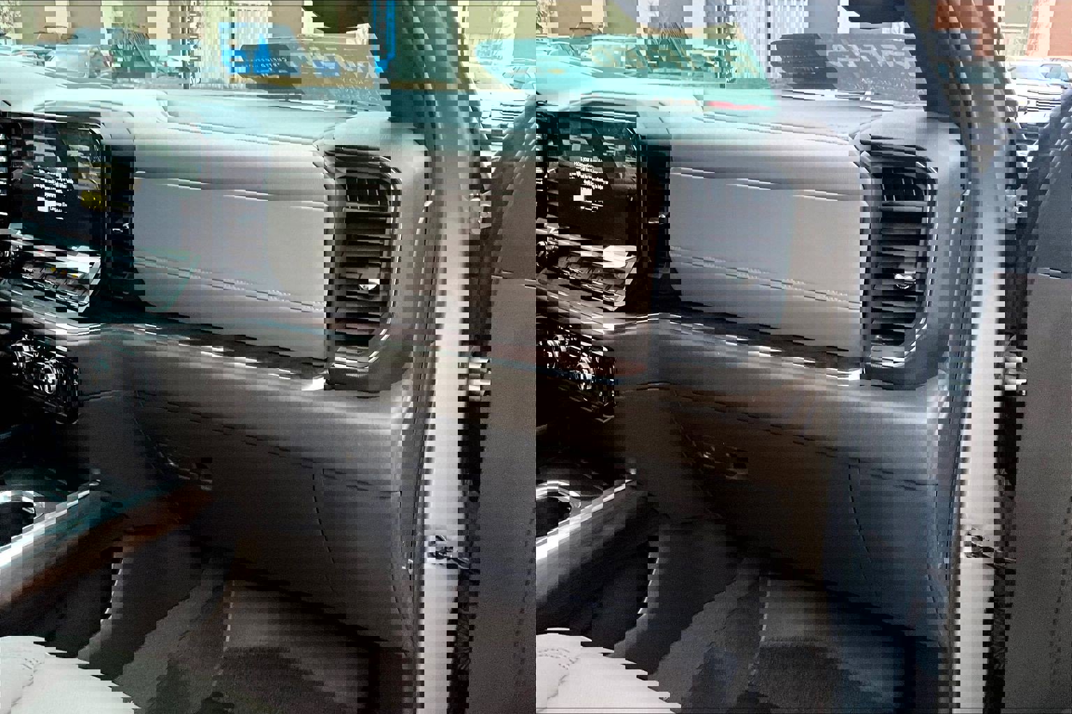 Certified 2023 GMC Sierra 1500 SLT w/ SLT Premium Plus Package image 17