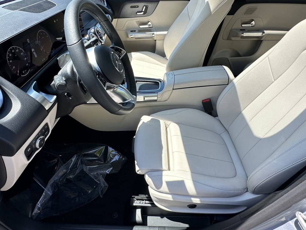 Certified 2025 Mercedes-Benz GLB 250 image 10