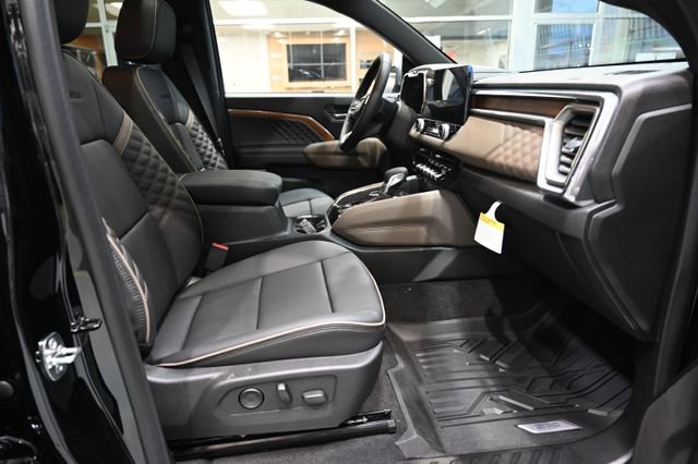 New 2026 GMC Canyon Denali image 12