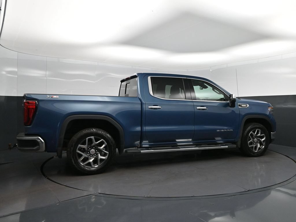 Used 2024 GMC Sierra 1500 SLT AWD/4WD image 8