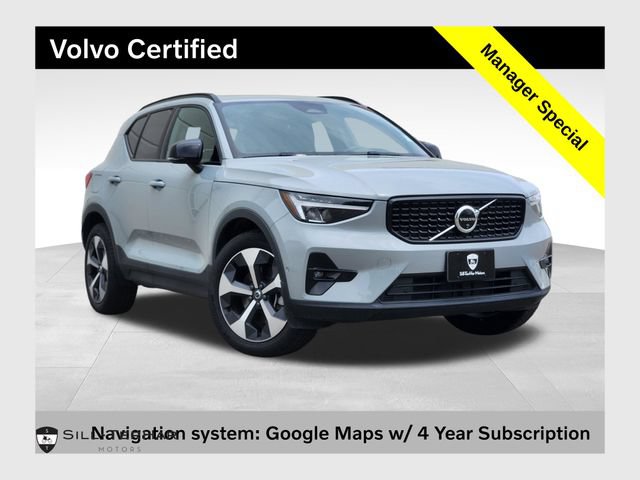 Certified 2025 Volvo XC40 B5 Plus AWD/4WD image 1