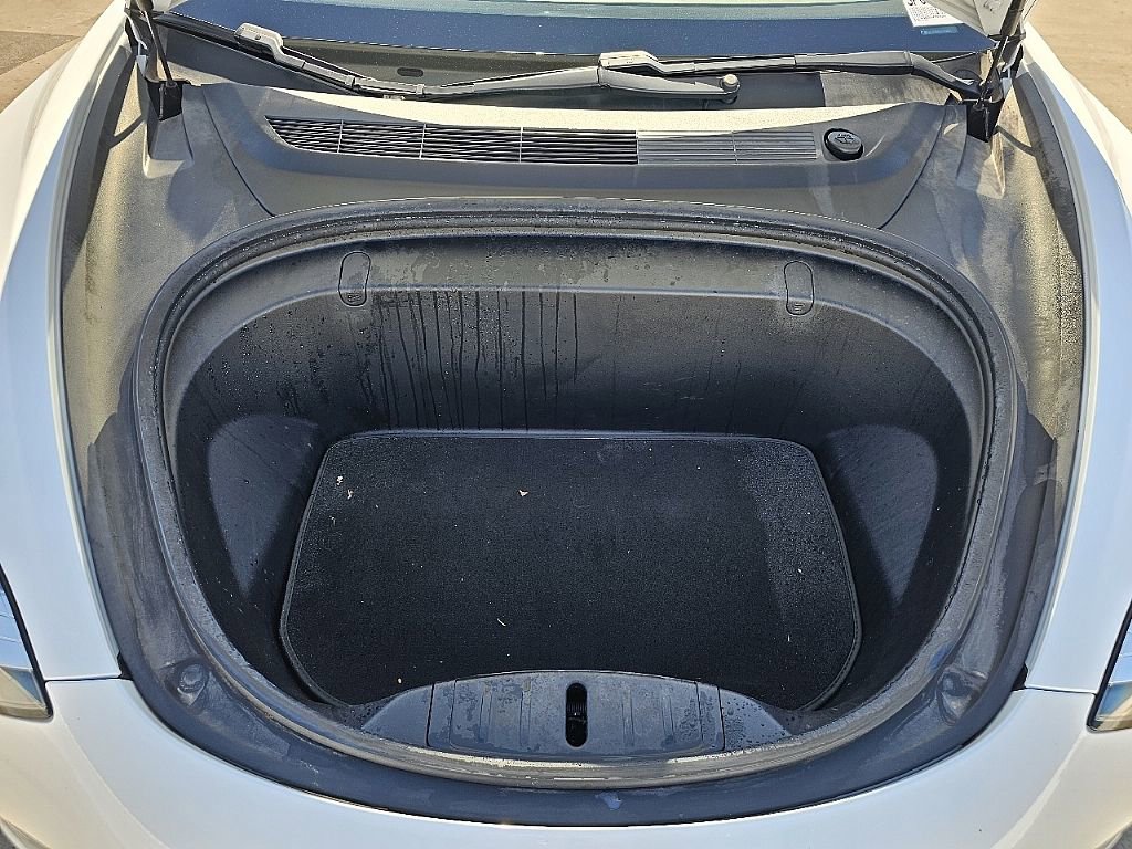 Used 2018 Tesla Model 3 Performance image 10