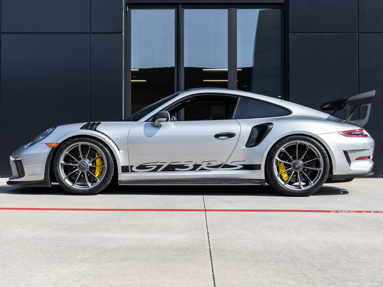 Certified 2019 Porsche 911 GT3 RS RWD image 2