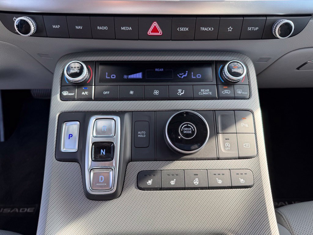 Used 2024 Hyundai Palisade SEL FWD image 29