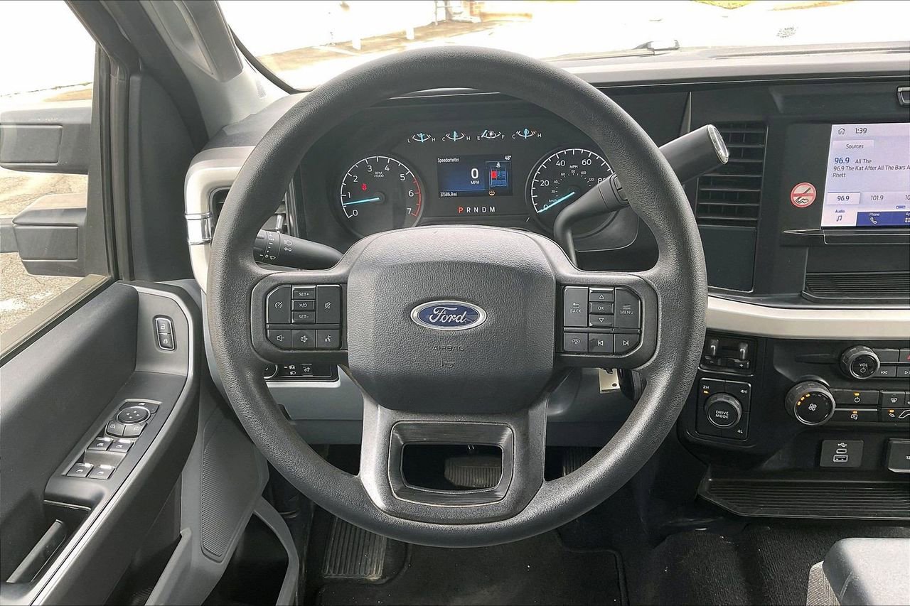 Used 2025 Ford F250 XLT image 10