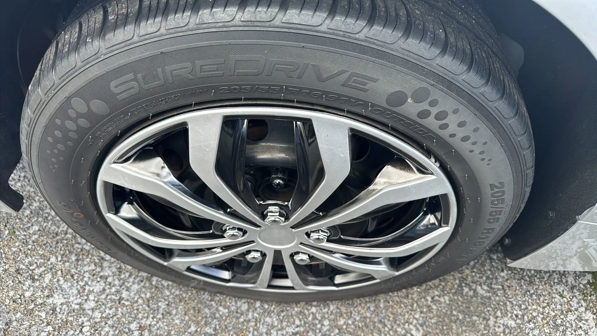 Used 2020 Toyota Corolla LE image 21