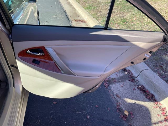 Used 2009 Toyota Camry XLE image 20